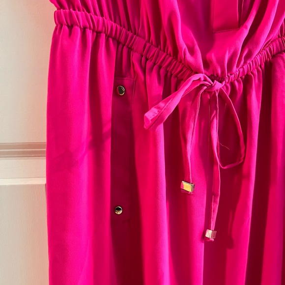 Dynamite Bright Pink Dress - Picture 3 of 3